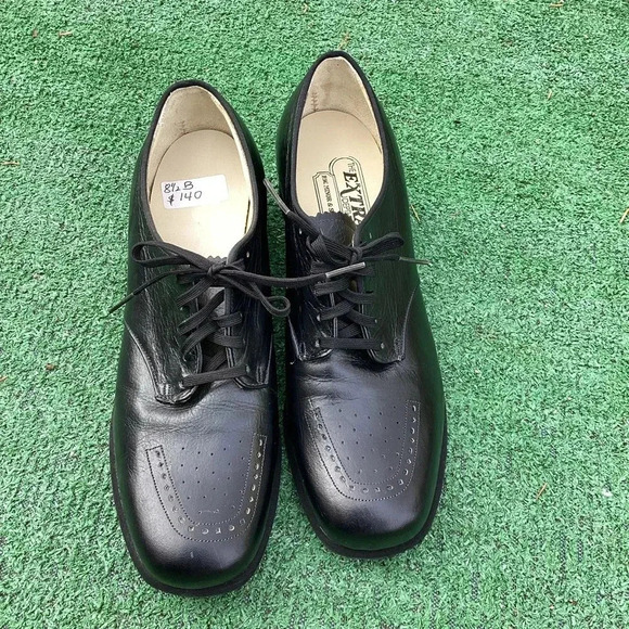 The Extra Depth Shoe Black leathered Loafers Size 8.5 - Picture 6 of 14